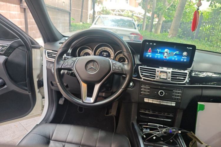 Used Mercedes-Benz E-Class 2015 Revised E 260 L Sporty and Stylish Edition Steering Wheel