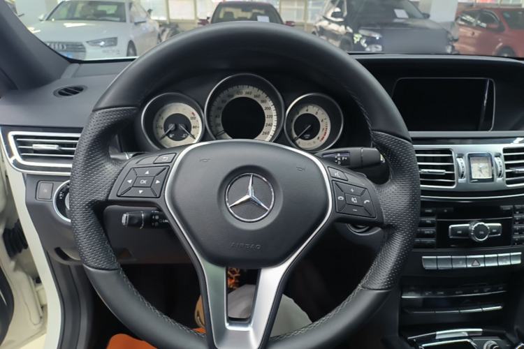 Used Mercedes-Benz E-Class 2015 E 260 L Sport Edition Steering Wheel