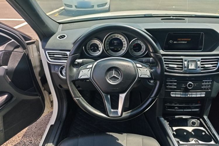 Used Mercedes-Benz E-Class 2015 Revised E 260 L Sporty and Stylish Edition Steering Wheel