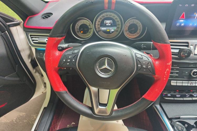 Used Mercedes-Benz E-Class 2015 Restyled E 260 L Sport Edition Steering Wheel