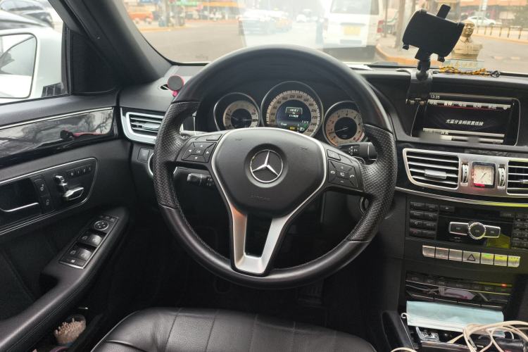 Used Mercedes-Benz E-Class 2015 E 260 L Sport Luxury Model Steering Wheel