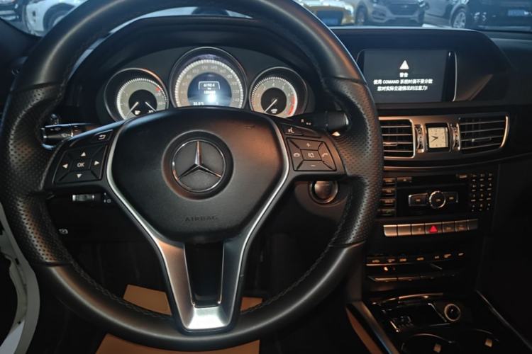 Used Mercedes-Benz E-Class 2015 E 260 L Sport Edition Steering Wheel