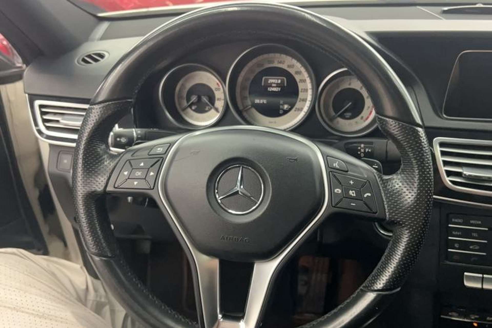 Used Mercedes-Benz E-Class 2015 Restyled E 260 L Sport Edition Steering Wheel