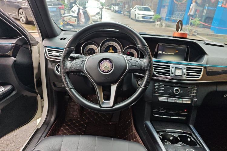 Used Mercedes-Benz E-Class 2015 Facelift E 200 L Sport Edition Steering Wheel