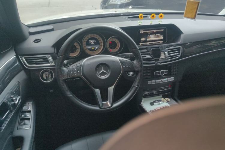 Used Mercedes-Benz E-Class 2015 E 260 L Sport Edition Steering Wheel