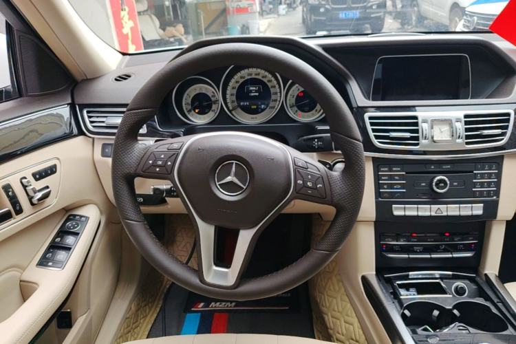 Used Mercedes-Benz E-Class 2015 Restyled E 260 L Sport Edition Steering Wheel