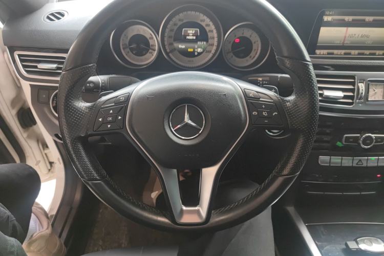 Used Mercedes-Benz E-Class 2015 E 260 L Sport Edition Steering Wheel