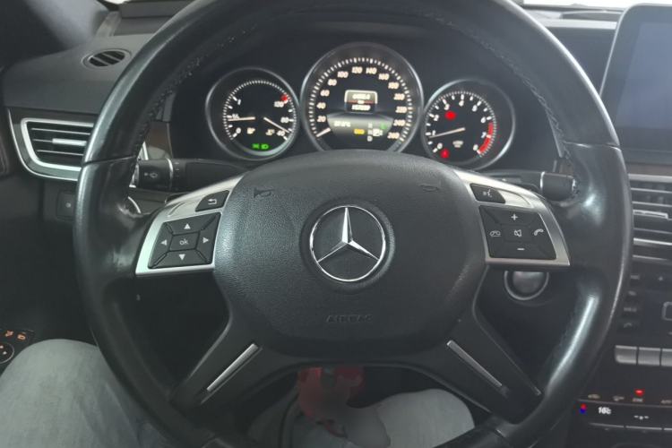 Used Mercedes-Benz E-Class 2015 Facelift E 200 L Steering Wheel