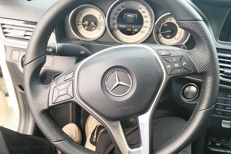 Used Mercedes-Benz E-Class 2015 Restyled E 260 L Sport Edition Steering Wheel