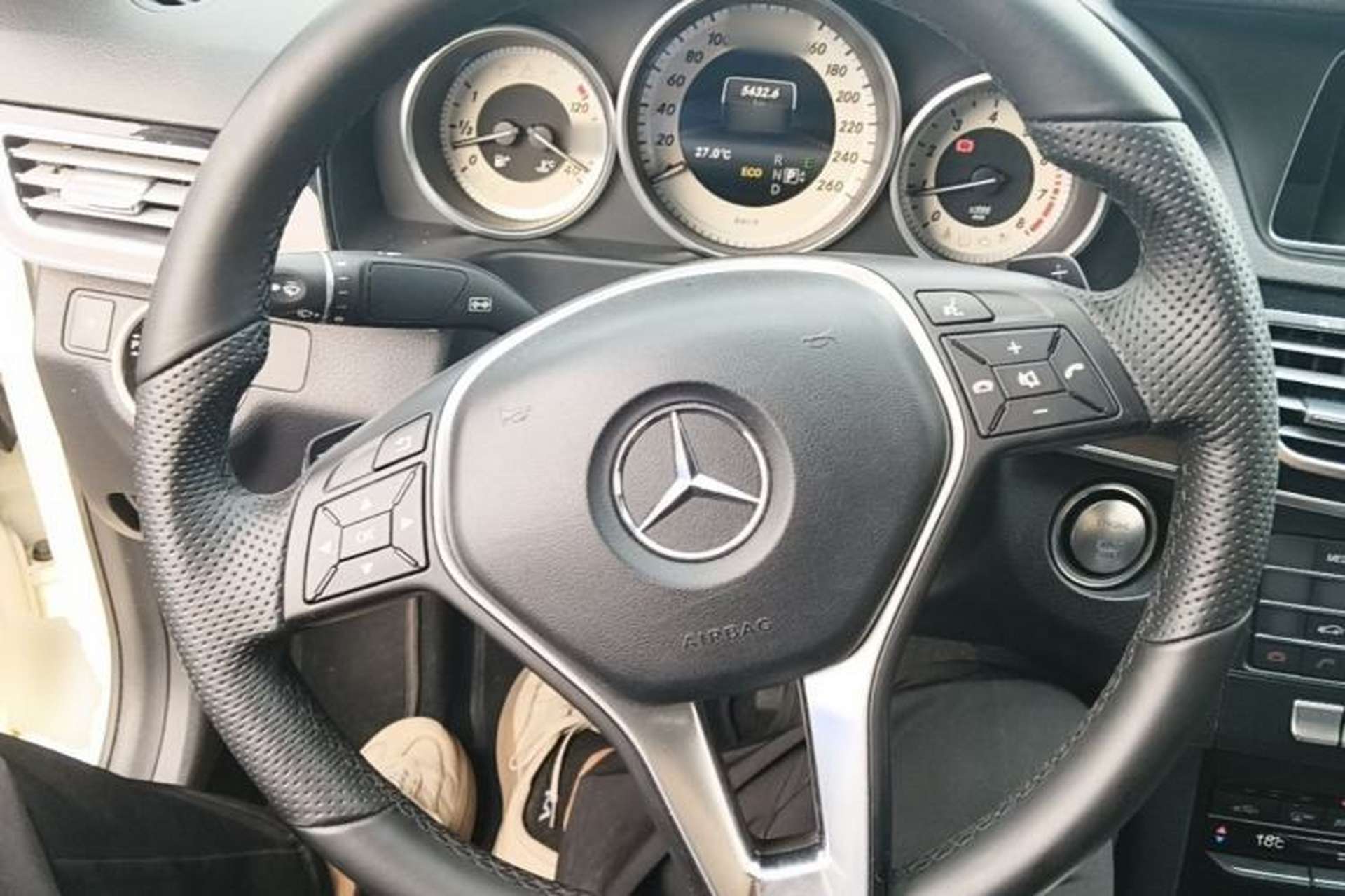Used Mercedes-Benz E-Class 2015 Restyled E 260 L Sport Edition Steering Wheel