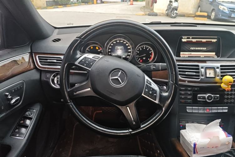 Used Mercedes-Benz E-Class 2015 E 200 L Steering Wheel