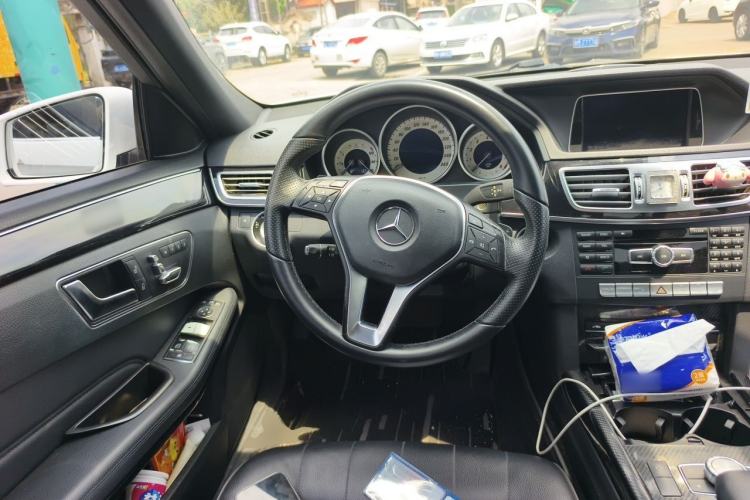 Used Mercedes-Benz E-Class 2015 Revised E 260 L Sporty and Stylish Edition Steering Wheel