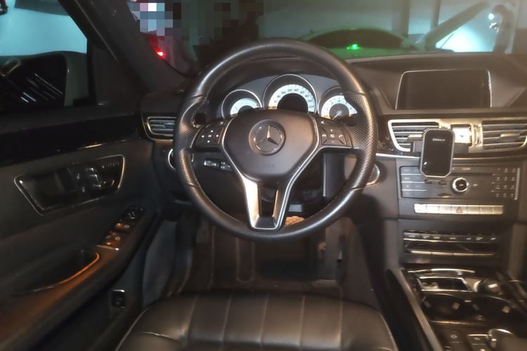 Used Mercedes-Benz E-Class 2015 E 260 L Sport Edition Steering Wheel