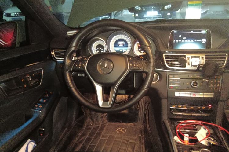 Used Mercedes-Benz E-Class 2015 E 200 L Sport Edition Steering Wheel