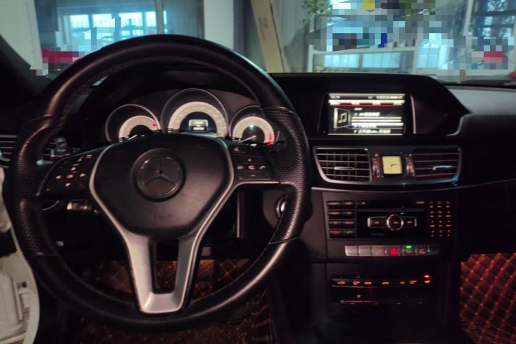 Used Mercedes-Benz E-Class 2015 E 260 L Sport Edition Steering Wheel