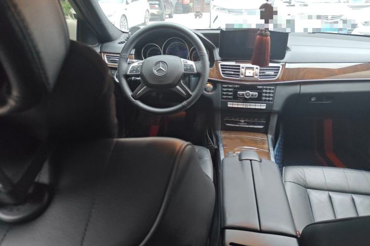 Used Mercedes-Benz E-Class 2015 E 320 L 4MATIC Steering Wheel