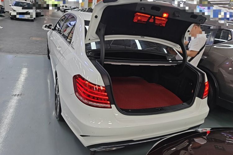 Used Mercedes-Benz E-Class 2015 E 260 L Sport Edition Trunk