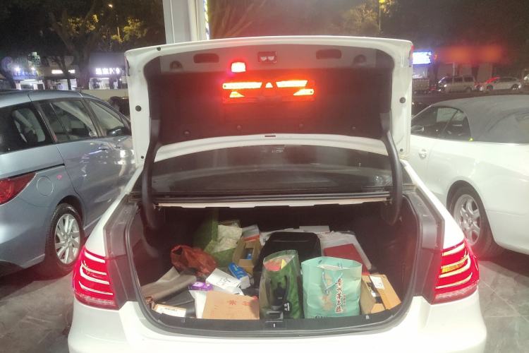 Used Mercedes-Benz E-Class 2015 Facelift E 200 L Sport Edition Trunk