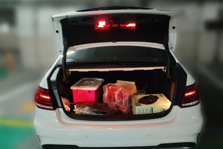 Used Mercedes-Benz E-Class 2015 E 260 L Sport Edition Trunk