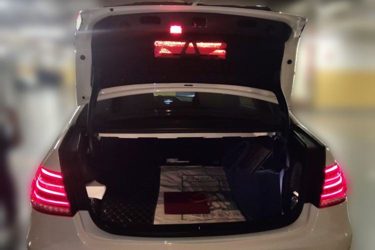 Used Mercedes-Benz E-Class 2015 E 200 L Sport Edition Trunk