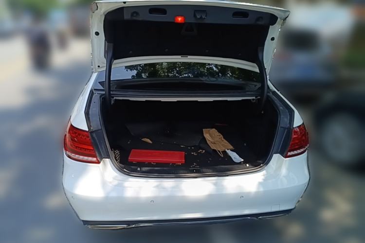 Used Mercedes-Benz E-Class 2015 E 200 L Trunk