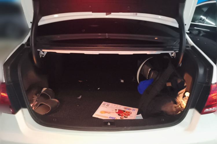 Used Mercedes-Benz E-Class 2015 E 320 L 4MATIC Trunk