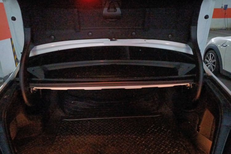 Used Mercedes-Benz E-Class 2015 E 260 L Sport Edition Trunk