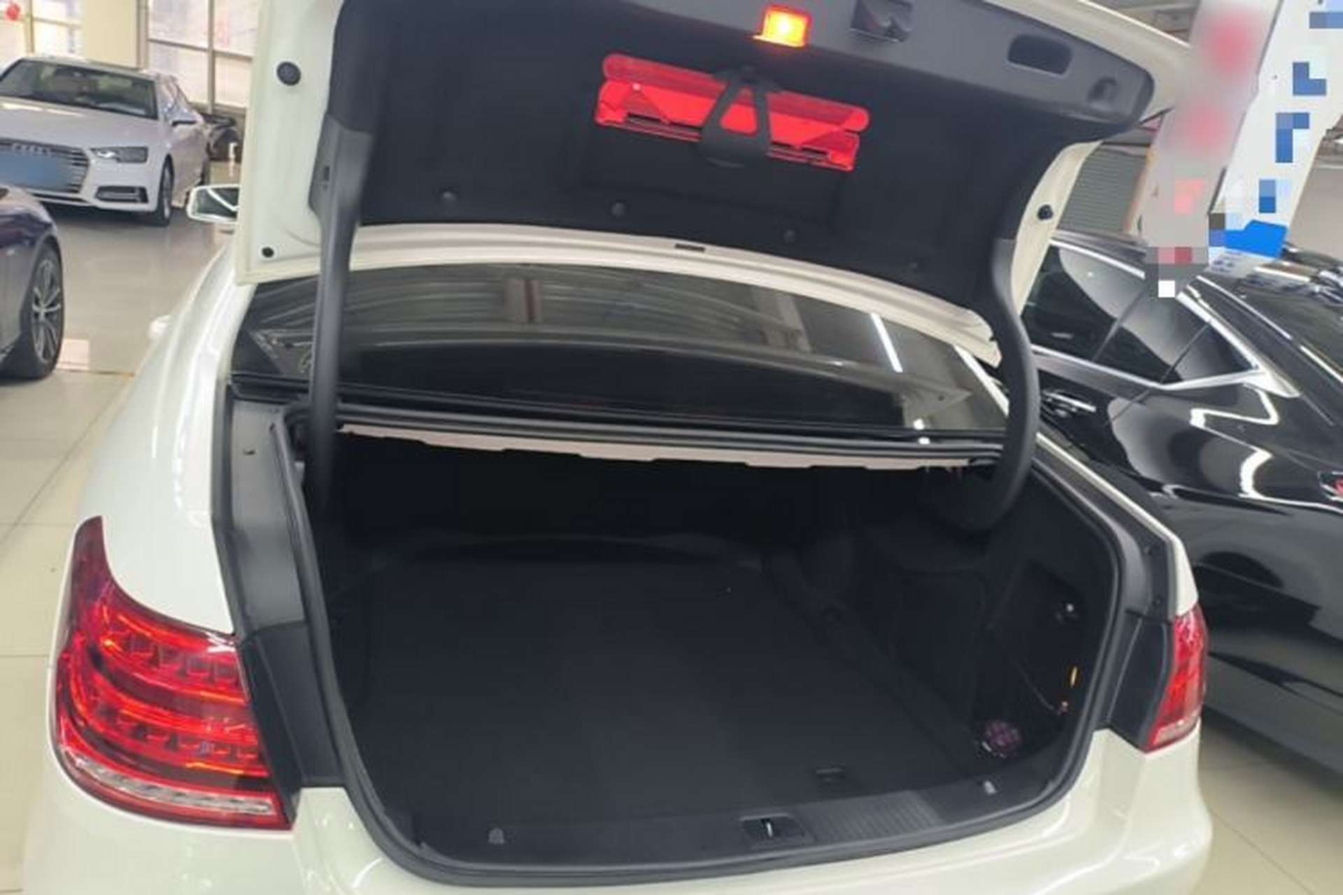 Used Mercedes-Benz E-Class 2015 E 260 L Sport Edition Trunk