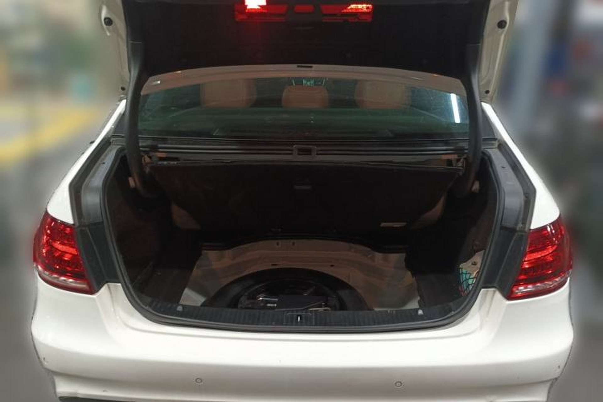 Used Mercedes-Benz E-Class 2015 E 180 L Sport Edition Trunk