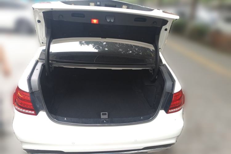 Used Mercedes-Benz E-Class 2015 Revised E 260 L Trunk