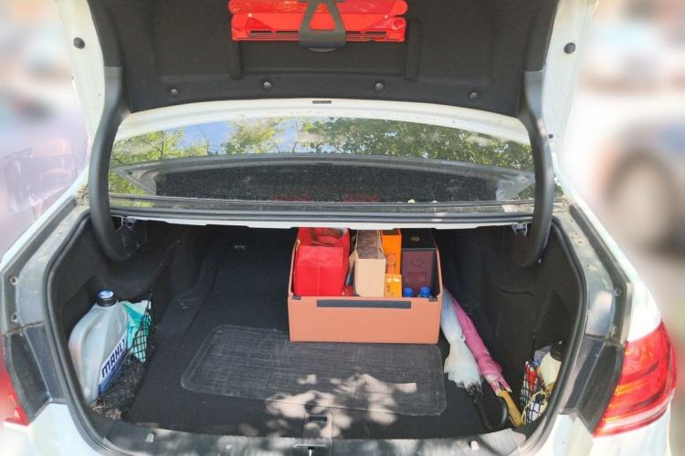 Used Mercedes-Benz E-Class 2015 E 260 L Sport & Fashion Model Trunk