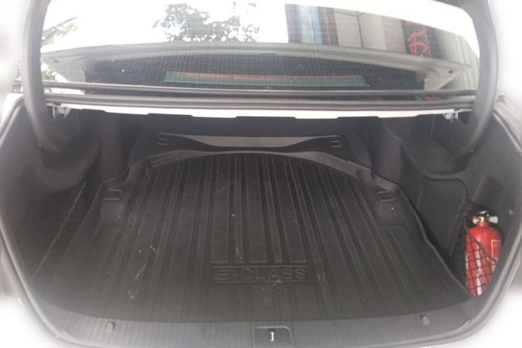 Used Mercedes-Benz E-Class 2015 E 200 L Trunk