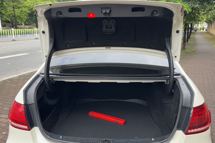 Used Mercedes-Benz E-Class 2015 E 260 L Sport Edition Trunk