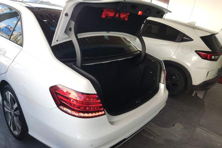 Used Mercedes-Benz E-Class 2015 Restyled E 260 L Sport Edition Trunk