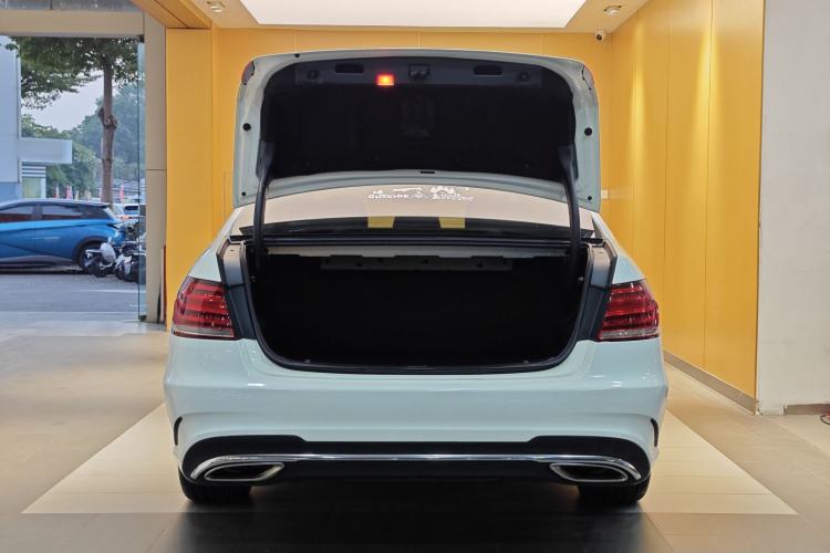 Used Mercedes-Benz E-Class 2015 Facelift E 200 L Sport Edition Trunk
