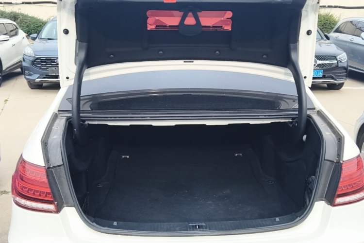 Used Mercedes-Benz E-Class 2015 Restyled E 260 L Sport Edition Trunk