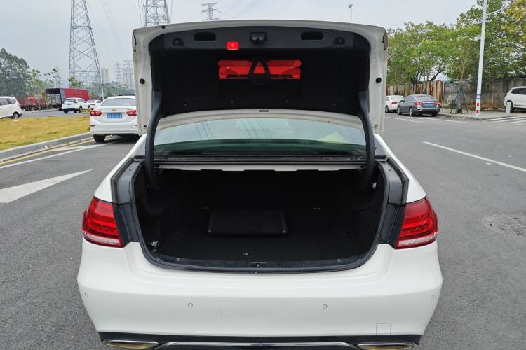 Used Mercedes-Benz E-Class 2015 Facelift E 200 L Trunk