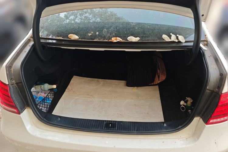 Used Mercedes-Benz E-Class 2015 E 200 L Trunk