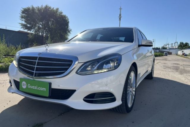 Ojetý Mercedes-Benz E-Class 2015 Facelift E 200 L