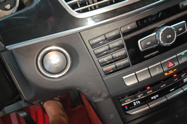 Used Mercedes-Benz E-Class 2015 E 260 L Sport Edition Vehicle Key