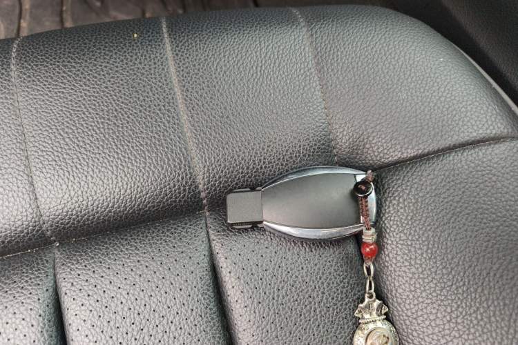 Used Mercedes-Benz E-Class 2015 E 200 L Vehicle Key