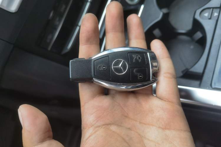 Used Mercedes-Benz E-Class 2015 E 260 L Sport Edition Vehicle Key
