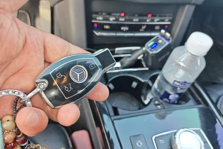 Used Mercedes-Benz E-Class 2015 E 260 L Sport Edition Vehicle Key