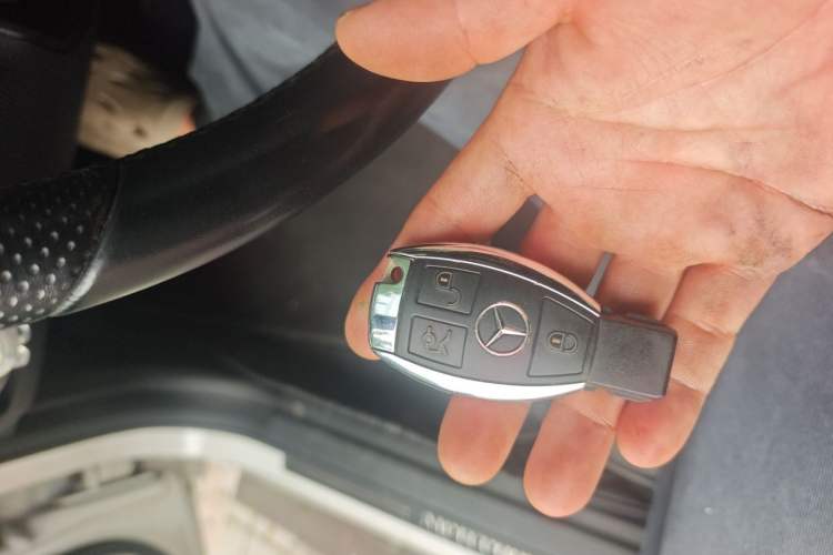 Used Mercedes-Benz E-Class 2015 E 260 L Sport & Fashion Model Vehicle Key