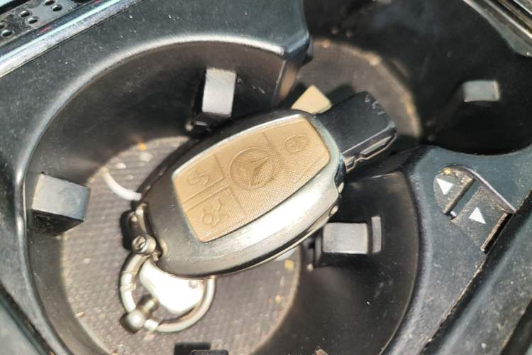 Used Mercedes-Benz E-Class 2015 Restyled E 260 L Sport Edition Vehicle Key