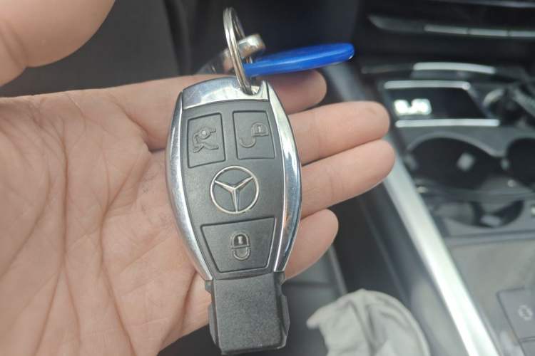 Used Mercedes-Benz E-Class 2015 Restyled E 260 L Sport Edition Vehicle Key