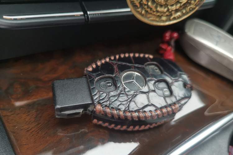Used Mercedes-Benz E-Class 2015 E 260 L Vehicle Key