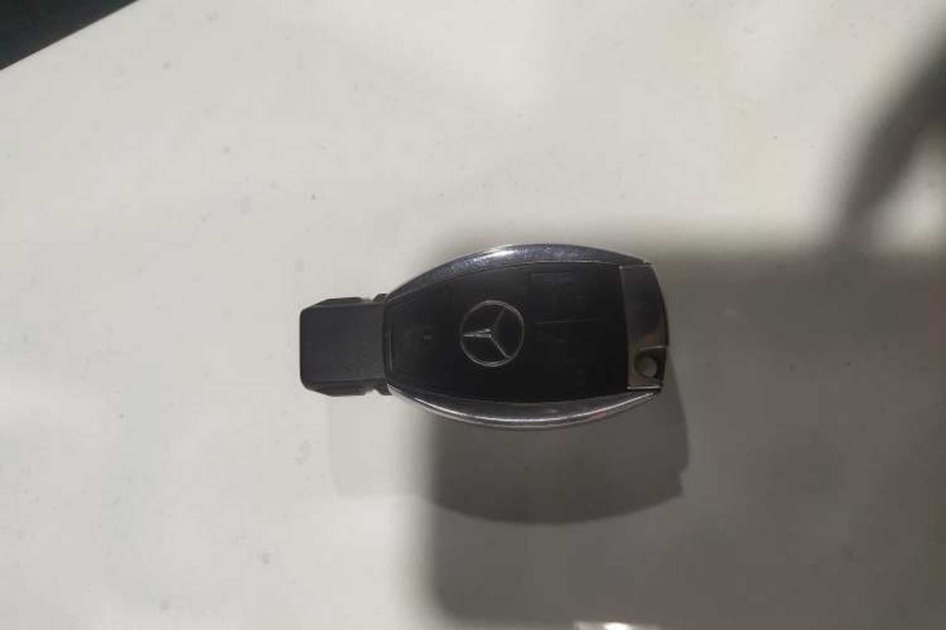 Used Mercedes-Benz E-Class 2015 Facelift E 200 L Sport Edition Vehicle Key