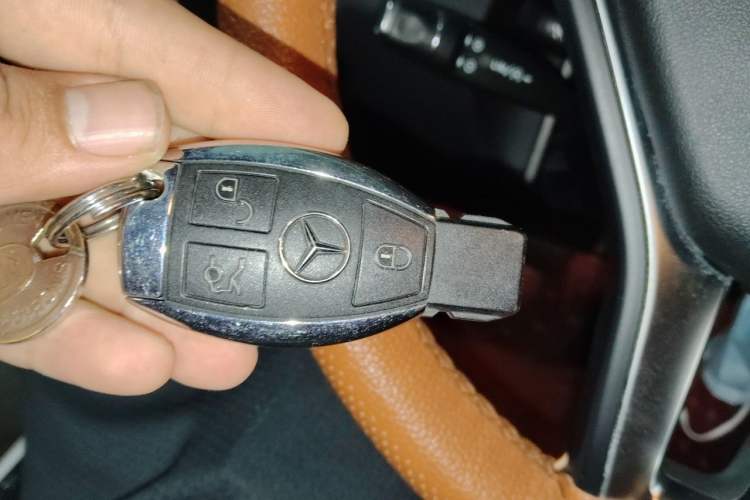 Used Mercedes-Benz E-Class 2015 E 260 L Sport Edition Vehicle Key