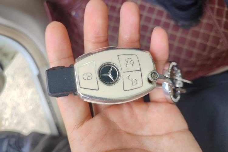 Used Mercedes-Benz E-Class 2015 Revised E 260 L Vehicle Key